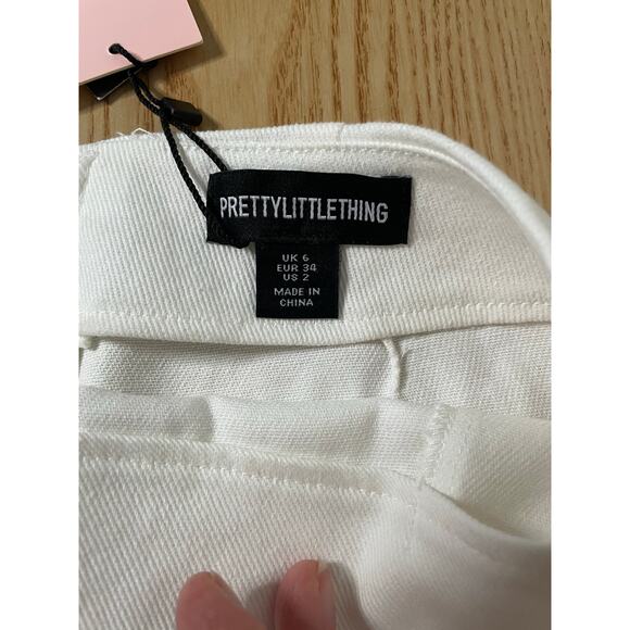 New Womens Prettylittlething Denim Skirt Feather Trim White size 2-4 Waist 14.5” - Picture 3 of 3